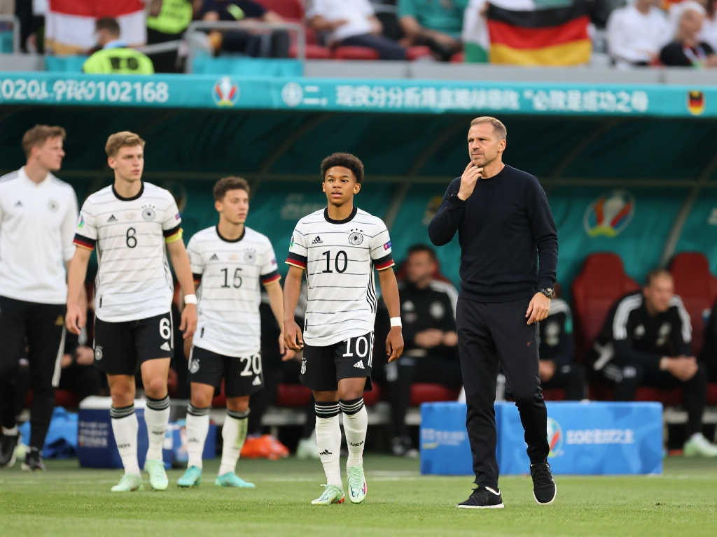 乐鱼体育（leyu）携手kayun sports推出专业的乐鱼体育官网,zh-cn-leyu.me 提供丰富的体育最新活动及游戏娱乐场内容。用户通过网页版登录入口地址或APP下载,随时随地享受高清赛事直播与丰富娱乐互动。平台设有多种体育竞猜玩法与游戏体验,安全可靠,专业服务,致力于打造玩家信赖的在线娱乐平台。-1